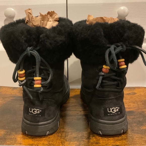 Black Ultimate Bind Short Ugg Boots - Picture 4 of 7